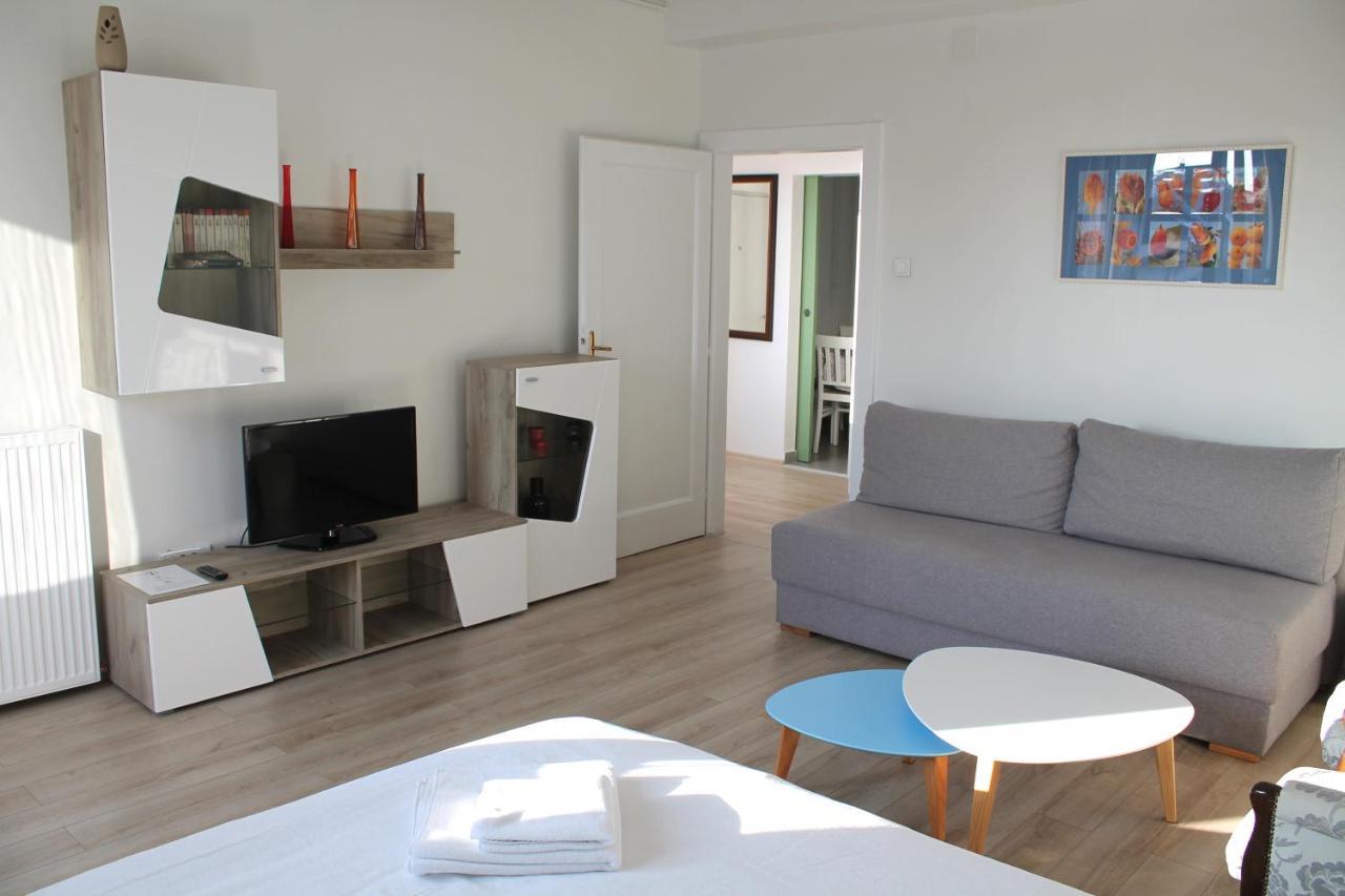 Rooftop Apartment Belgrado Buitenkant foto