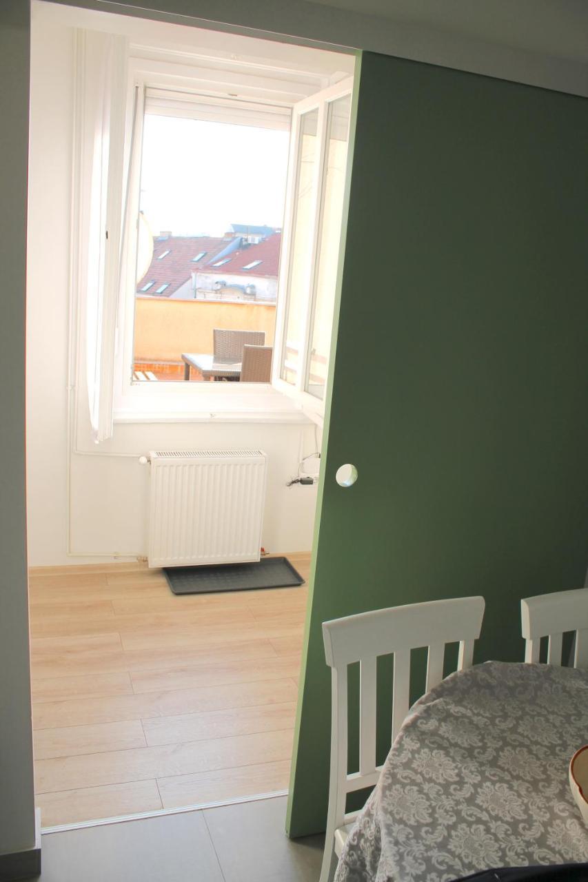 Rooftop Apartment Belgrado Buitenkant foto